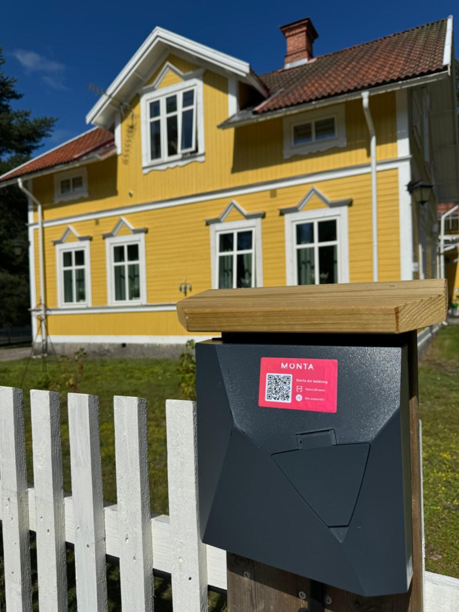 Hedenstugan B&B Hotel Bergby Buitenkant foto