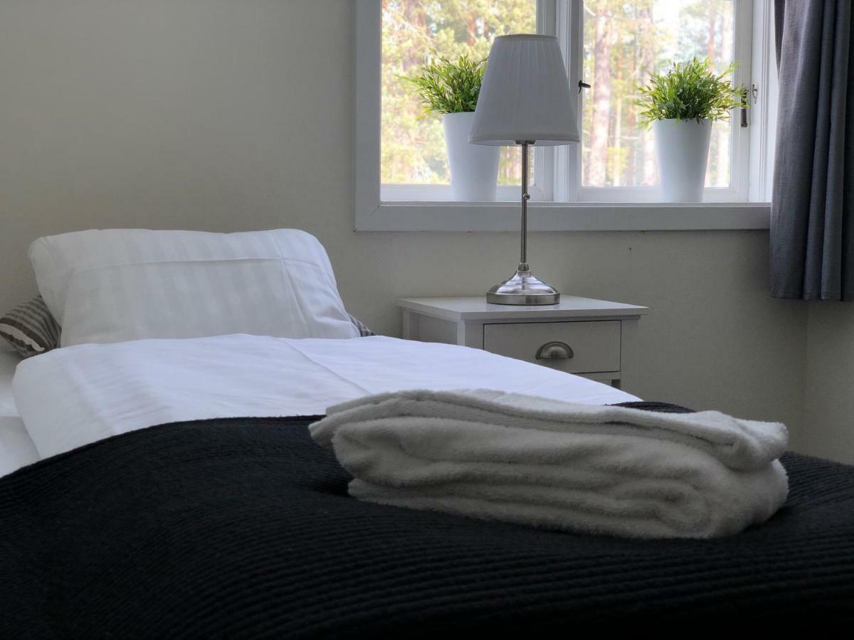 Hedenstugan B&B Hotel Bergby Buitenkant foto